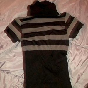 Stretchy short sleeve turtle neck